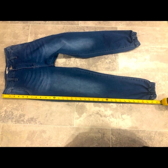 ❤️🔥YMI Kozy Fit Distressed Jeans Jogger Style ❤️🔥Measurements in Photos❤️🔥 - Picture 9 of 14